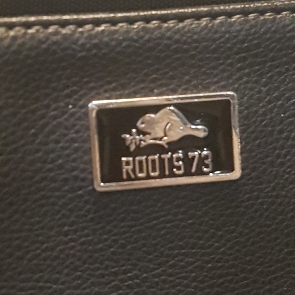 Roots Cross Body Purse - Picture 7 of 17